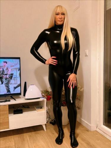 Trans dominatrice passif actif - Escort Saint Etienne